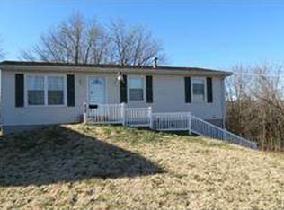 820 N 6th St, De Soto, MO 63020