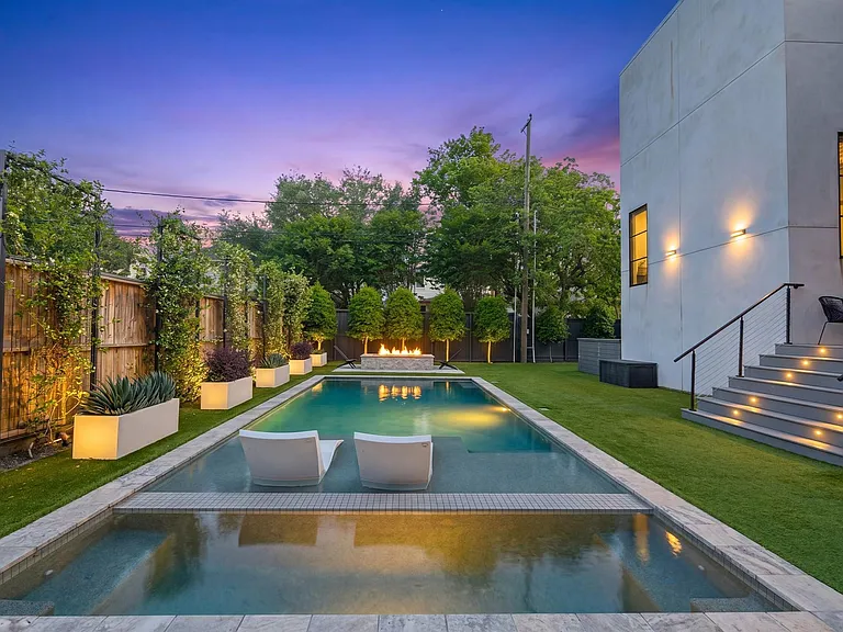 6143 Hurst St — Photo 3