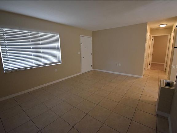 4th image of 3172 Englewood Dr