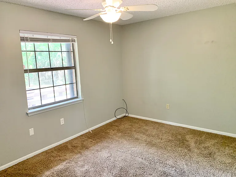 317 Somerset Dr — Photo 42