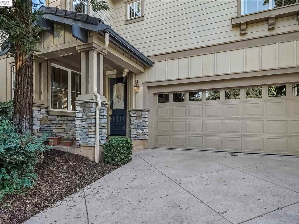 2nd image of 111 Limestone Cmn