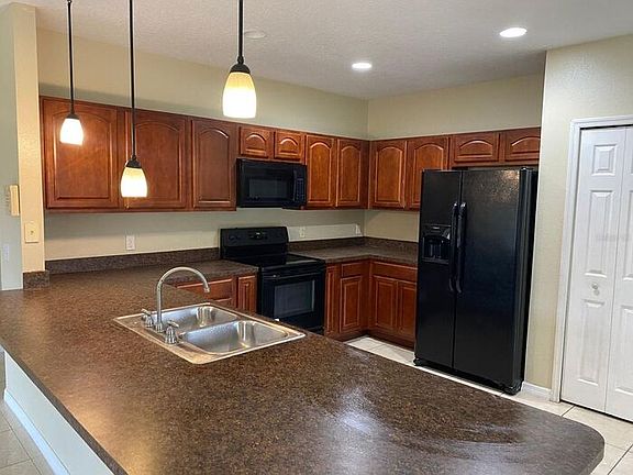 3rd image of 2299 Rock Dr