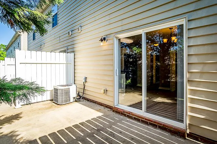 402 Ellis Ave — Photo 17