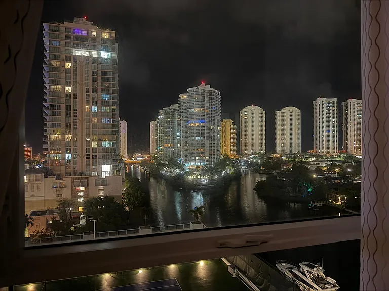 400 Sunny Isles Blvd #1022 — Photo 14