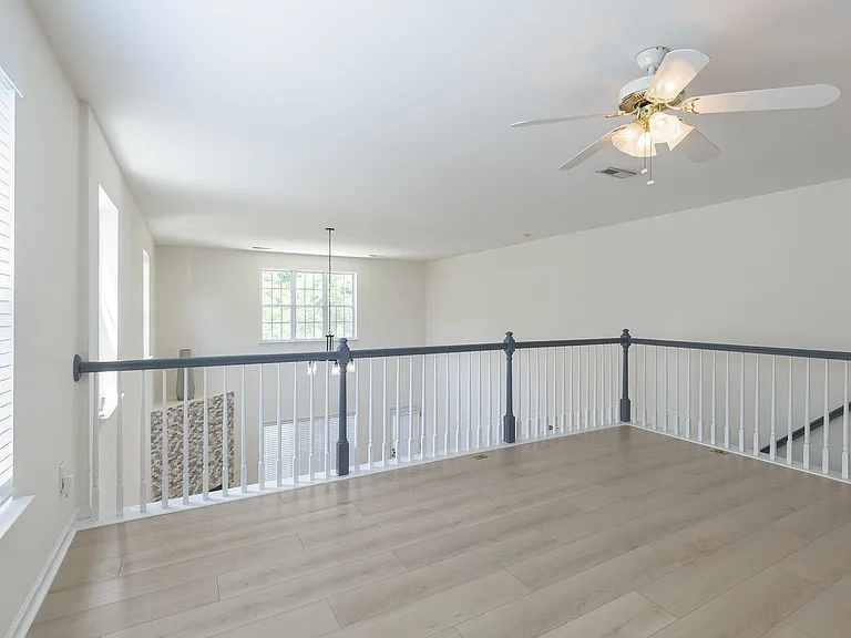 5907 Landerwood Dr — Photo 31