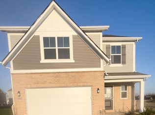 7454 Manor Lake Dr, Indianapolis, IN