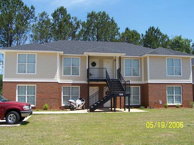 2nd image of 2527 Hilltop Dr APT 1