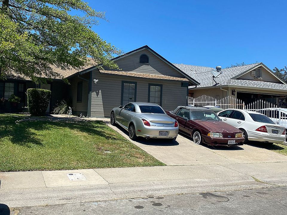 2nd image of 4881 Tomasini Way
