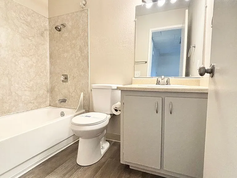 Park Place Apartments, Where Modern Comforts and Charm Meet! — Photo 23