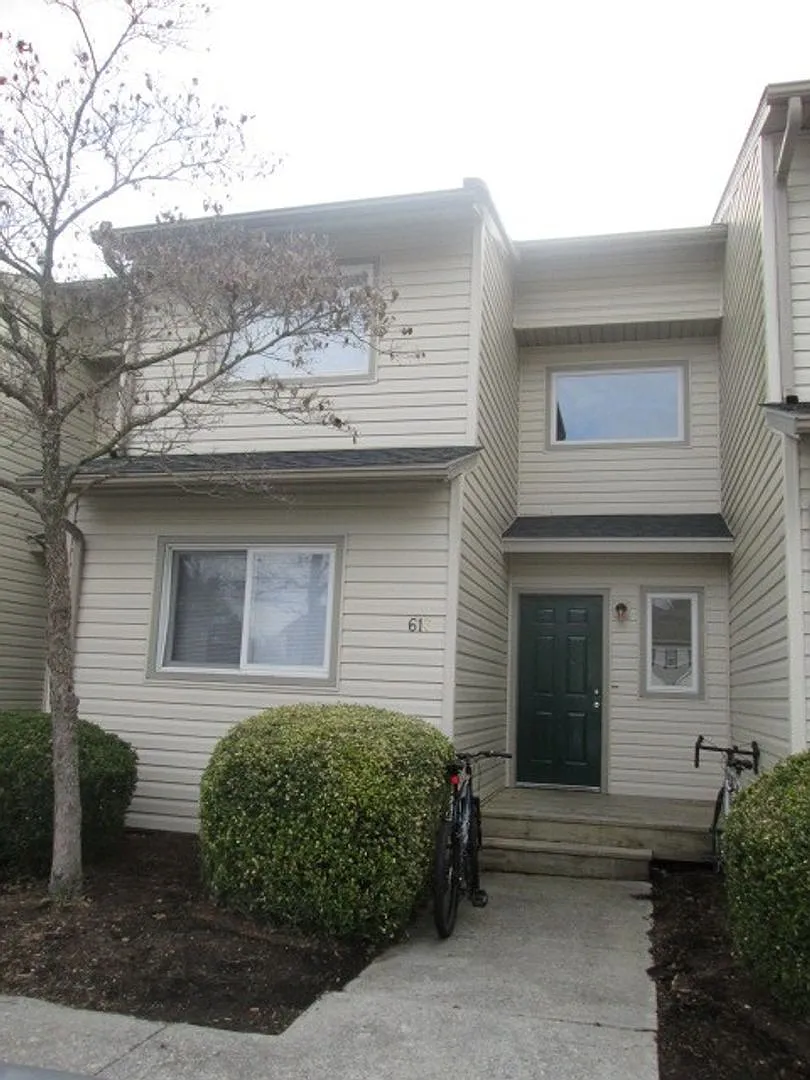 4 Bedroom 2.5 Bath Townhouse — Photo 1