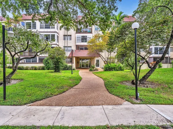 1681 NW 70th Avenue #206, Plantation, FL 33313