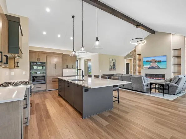 N69W17970 Haven DRIVE, Menomonee Falls, WI 53051