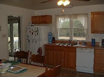 5th image of 21 Peake Ln