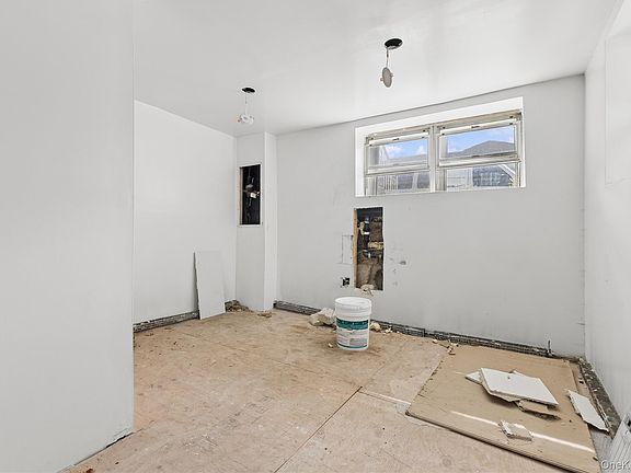 4th image of 1639 E 55th Street