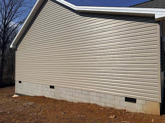 3rd image of 17480 Mount Pleasant Rd