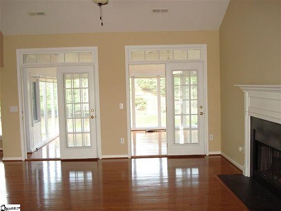5th image of 10 Pinehurst Green Way