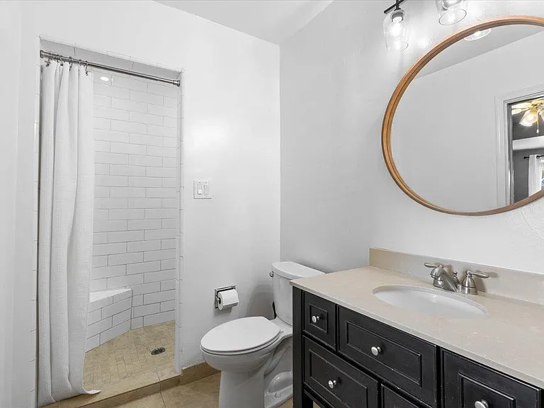 4320 E Clarendon Ave — Photo 17