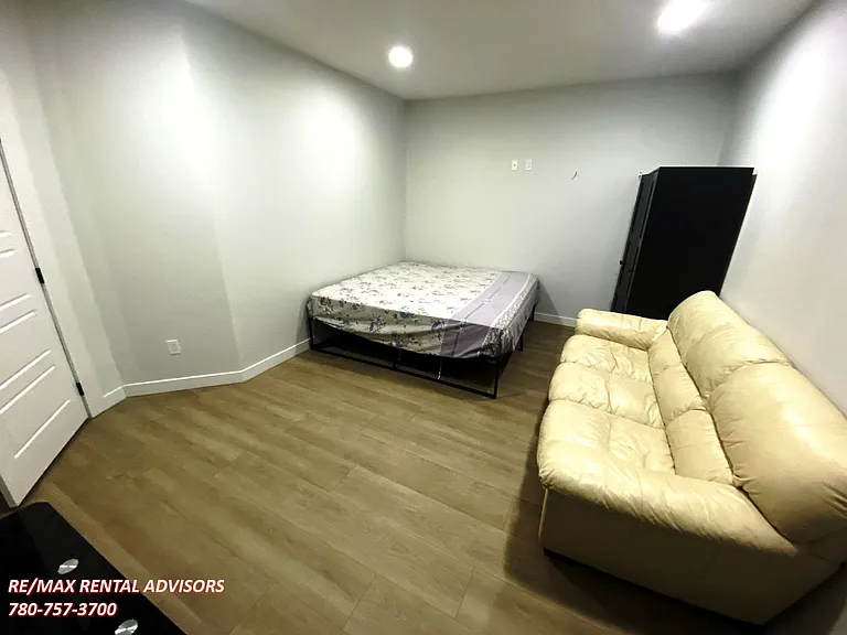 2443 15th Ave NW #BASEMENT — Photo 15
