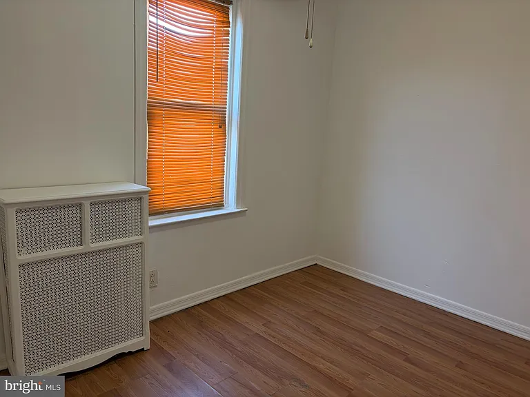 7058 Saybrook Ave — Photo 11