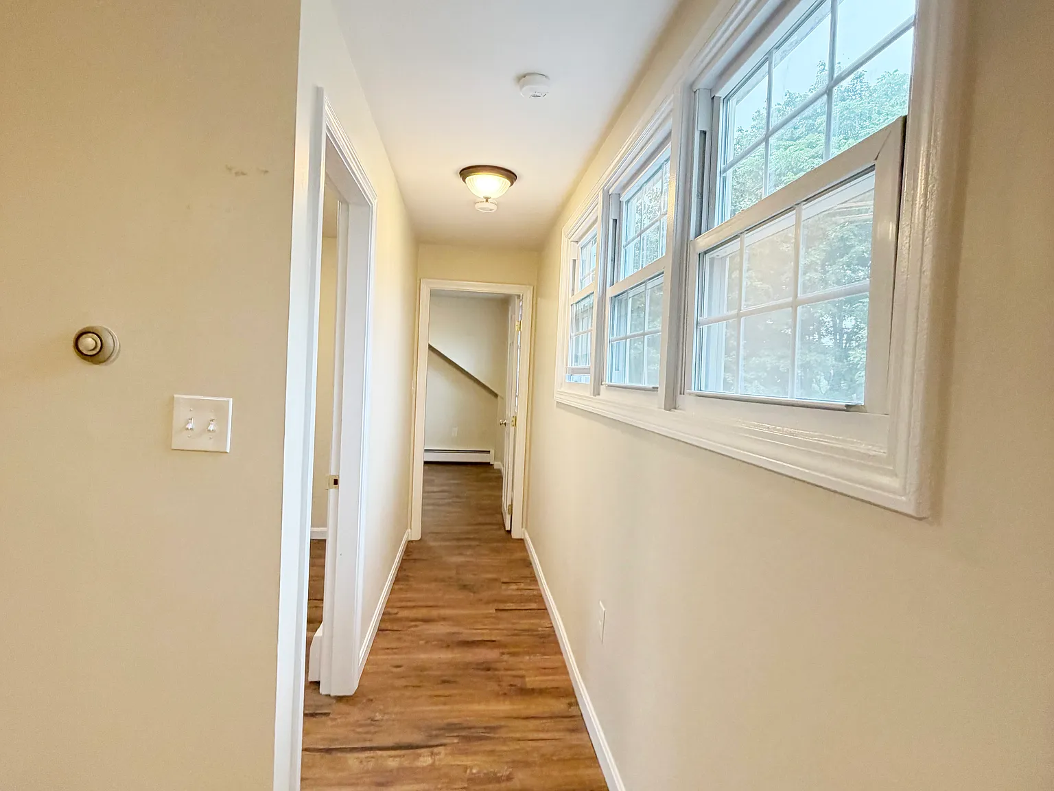 2 bed, 650 sqft, $2,100 — Photo 4