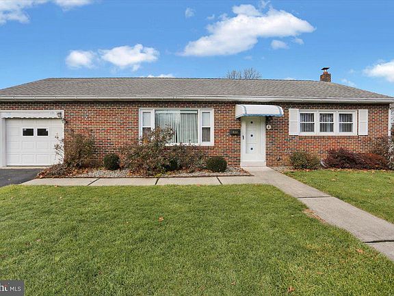 2nd image of 438 Edison St