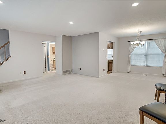 3rd image of 2799 Tinkers Ln