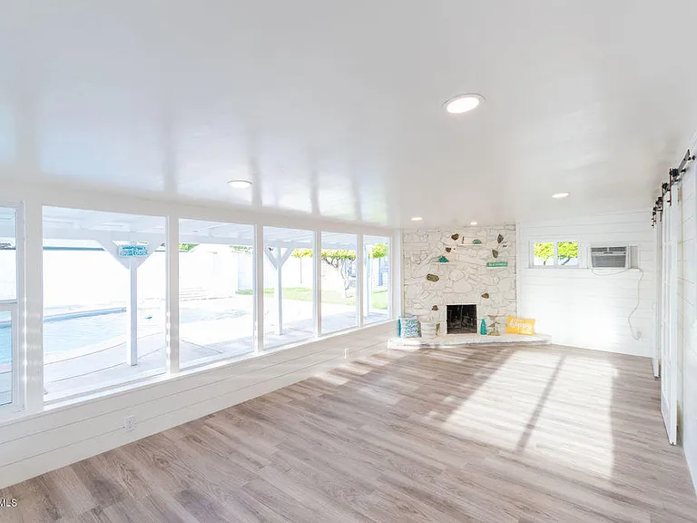 332 W Alice Ave — Photo 8