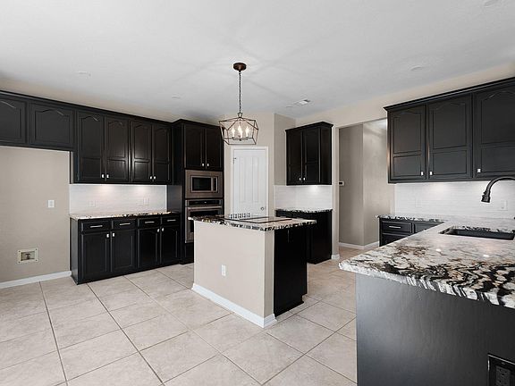 4th image of 1903 Springwater Dr