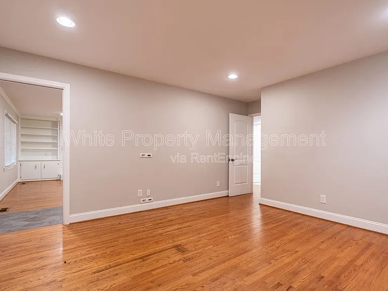 12013 Idlewild Rd — Photo 10