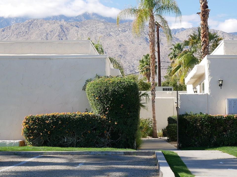 1st image of 285 S Saturmino Dr