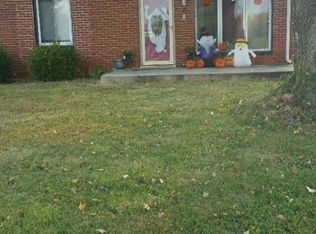 5406 Armsmere Way, Louisville, KY 40218