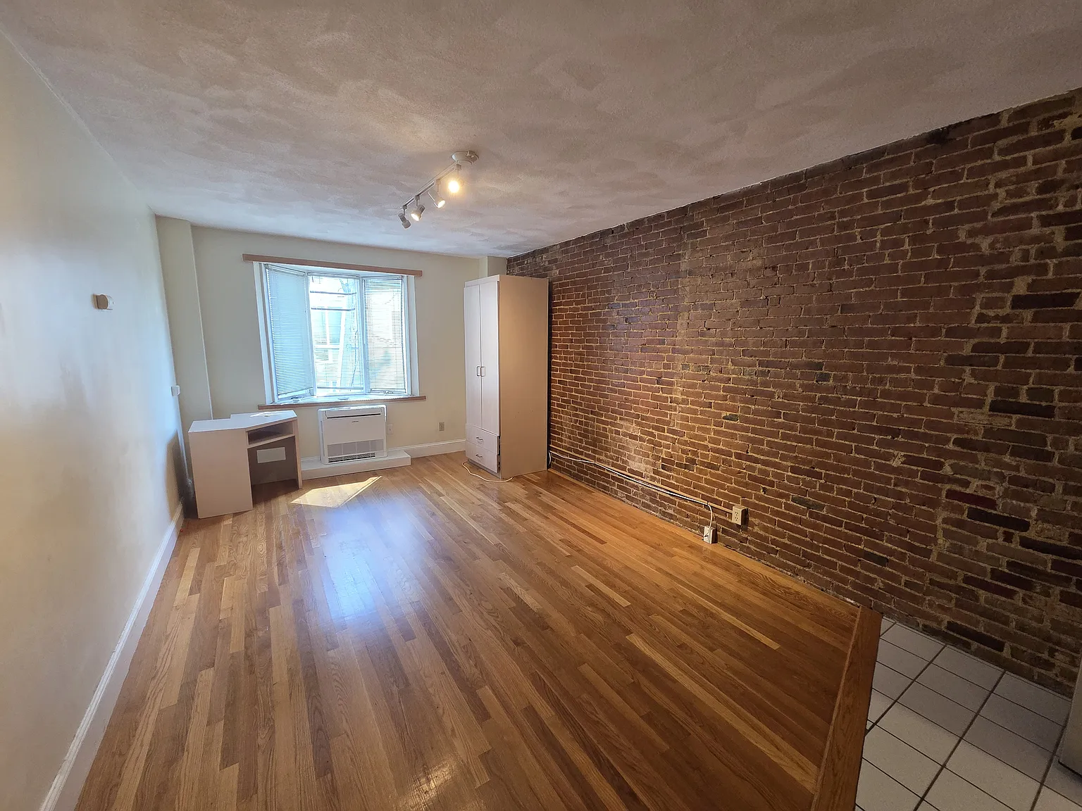 Studio, 480 sqft, $2,250 — Photo 3