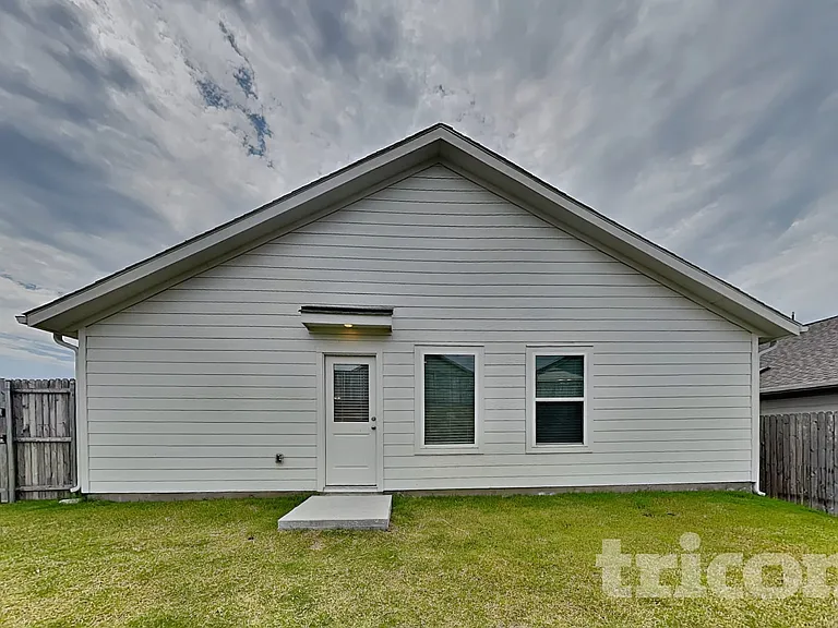 10712 Cowhide Ln — Photo 15
