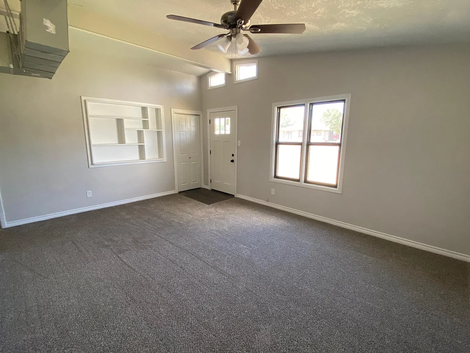 304 Pine St — Photo 2