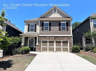 6512 Crosscreek Ln, Flowery Branch, GA 30542