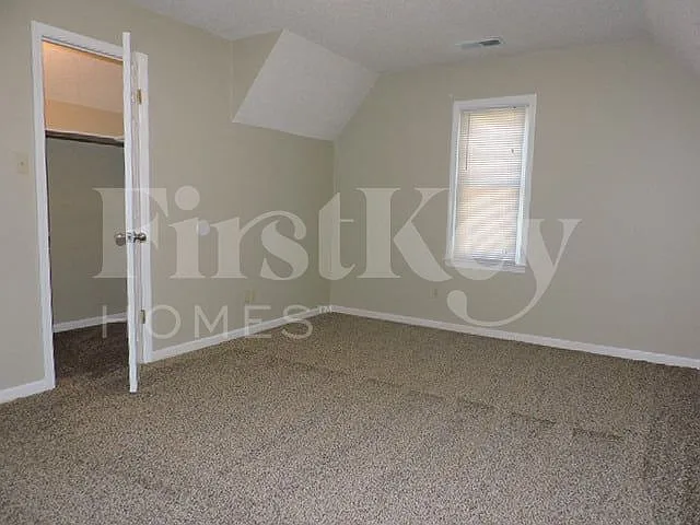 2056 Kingsrow Pkwy — Photo 16
