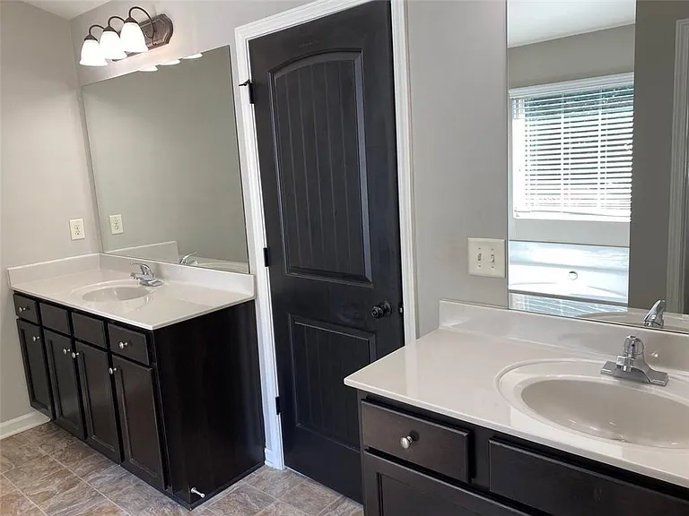2392 Newbury Oaks Ct — Photo 19