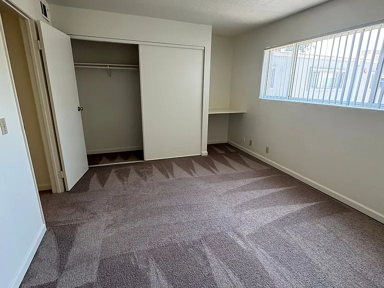 2950 Portage Bay — Photo 14