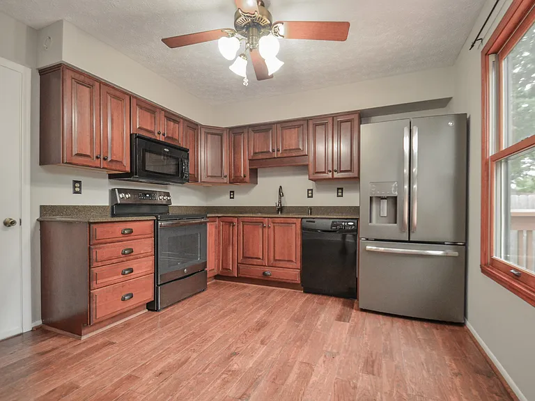1567 Meadow Hill Ct — Photo 7