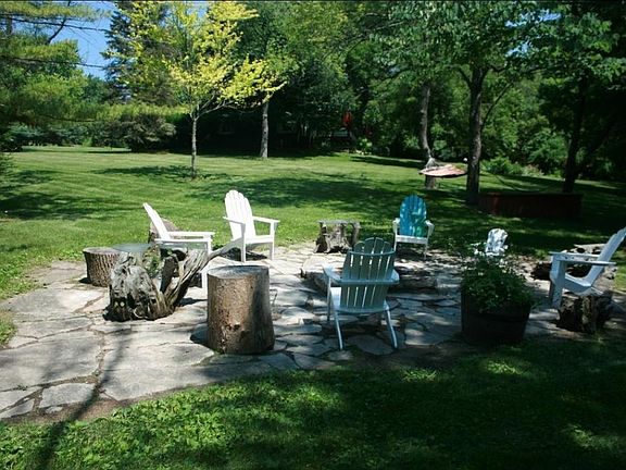 Sunken bonfire pit overlooking Bocce and horseshoe pit