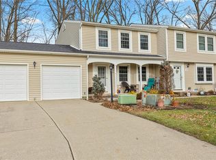 7425 N Chestnut Commons Dr, Mentor, OH