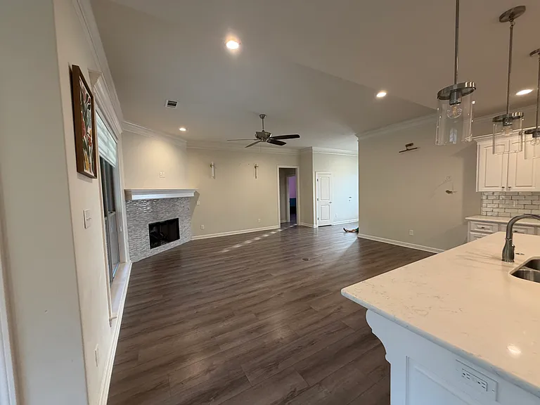 844 Oak Forest Cir — Photo 4