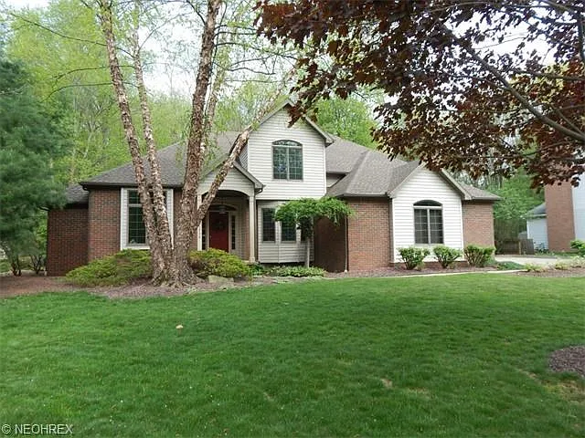 2938 Crown Point photo 1
