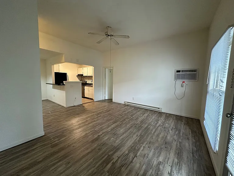 University Park Apartments near Cornell University — Photo 185