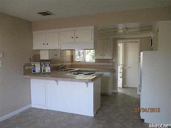 2nd image of 5518 Fleetwood Dr