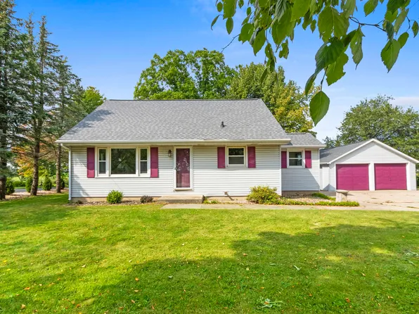 2959 Lark Rd, Greenleaf, WI 54126