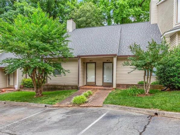 304 Winding Forest Dr, Winston Salem, NC 27104