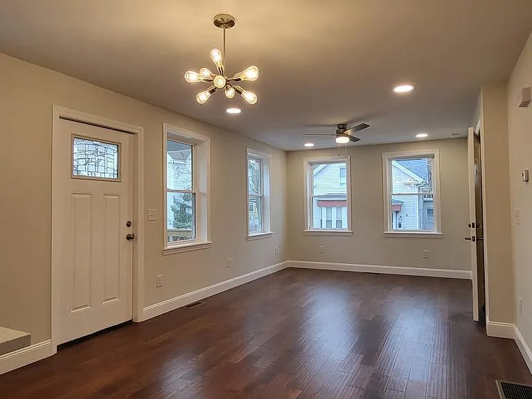 26 Taylor St — Photo 4
