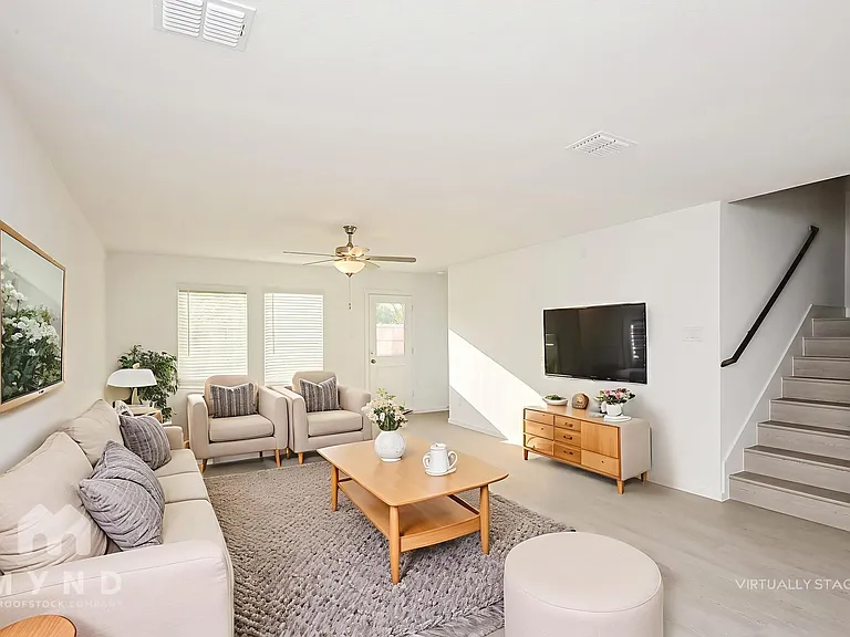 2716 Mistwood Dr — Photo 3