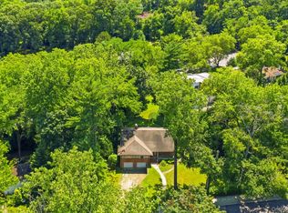 80 Nassau Dr, Great Neck, NY 11021
